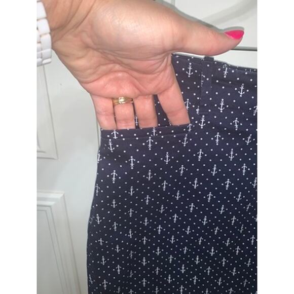 Talbots Women's‎ Petite Size 14P Navy Anchor Print Bermuda Shorts - Picture 3 of 8